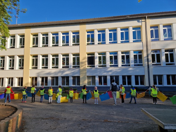 ET_Kinder vhinten.jpg